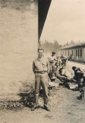 powcampstalag5.jpg